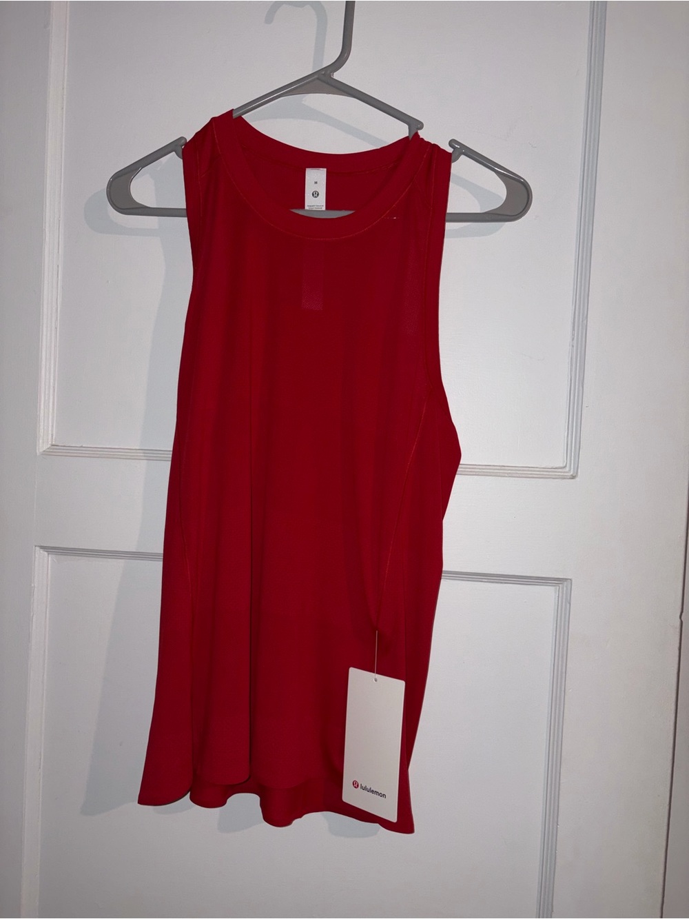 NWT lululemon athletica size M Women's Red Sleeveless Tank